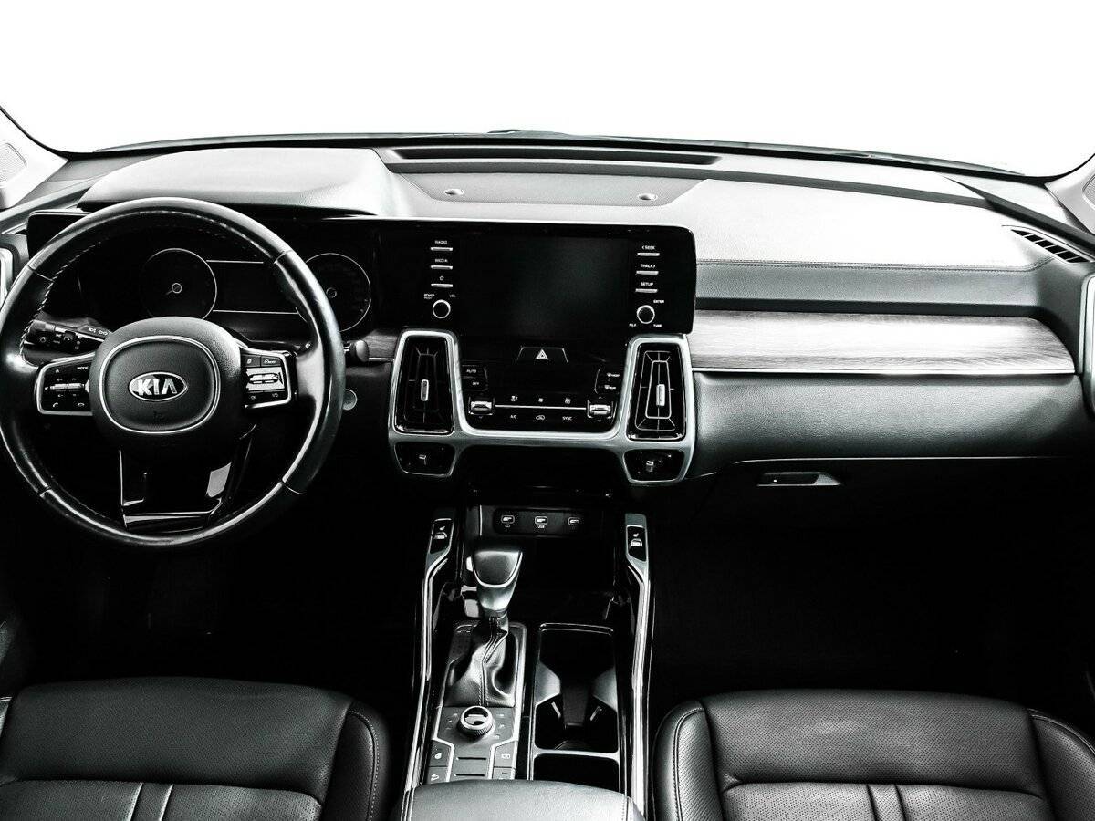 Kia Sorento с пробегом — 2020 год. Фото: #10