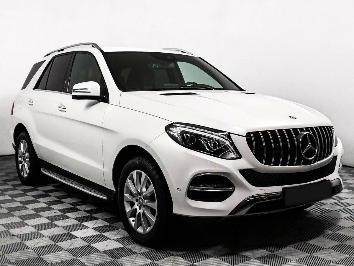 Mercedes-Benz GLE с пробегом — 2015 год. Фото: #2