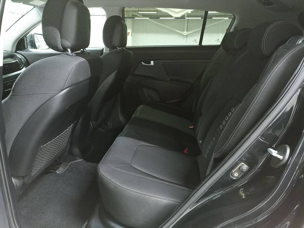Kia Sportage с пробегом — 2011 год. Фото: #11