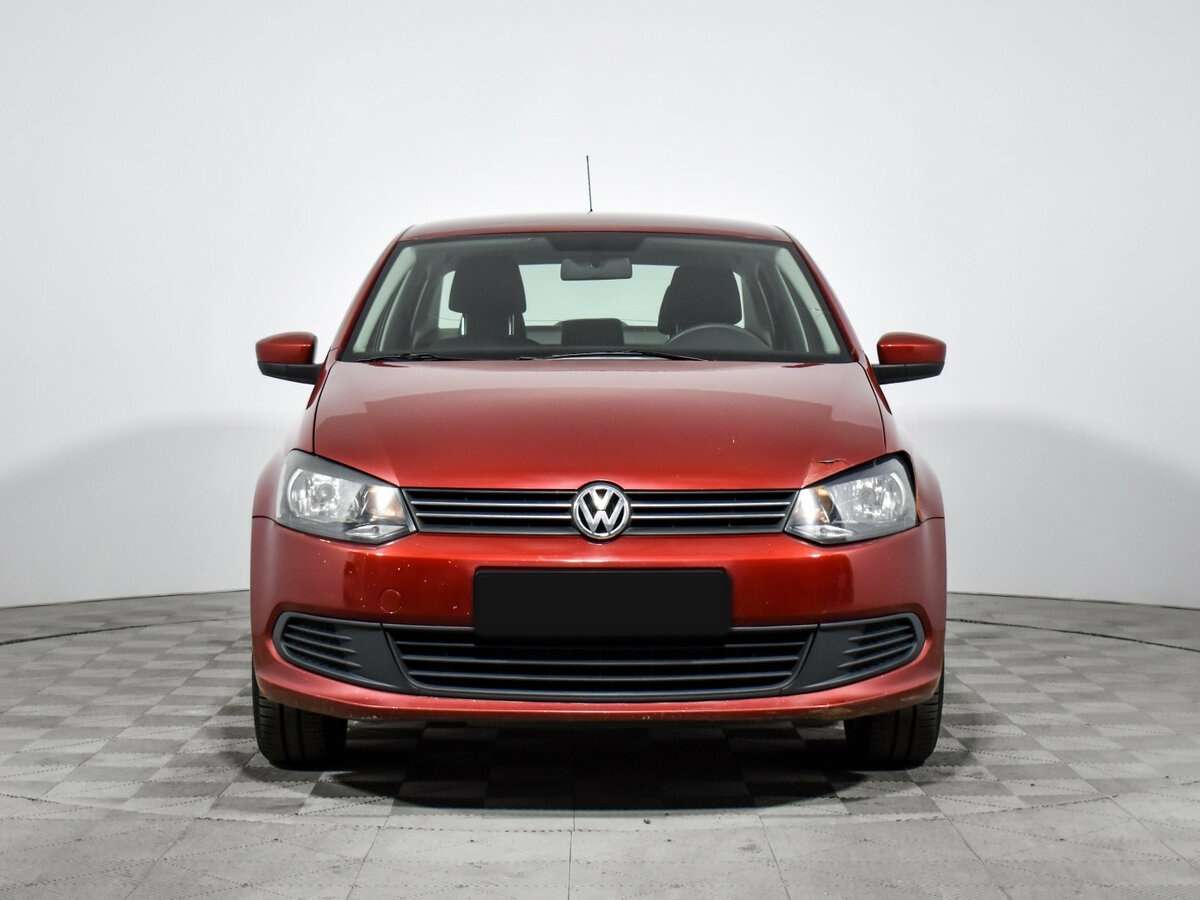Volkswagen Polo с пробегом — 2011 год. Фото: #1