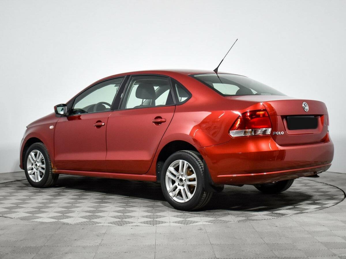 Volkswagen Polo с пробегом — 2011 год. Фото: #5