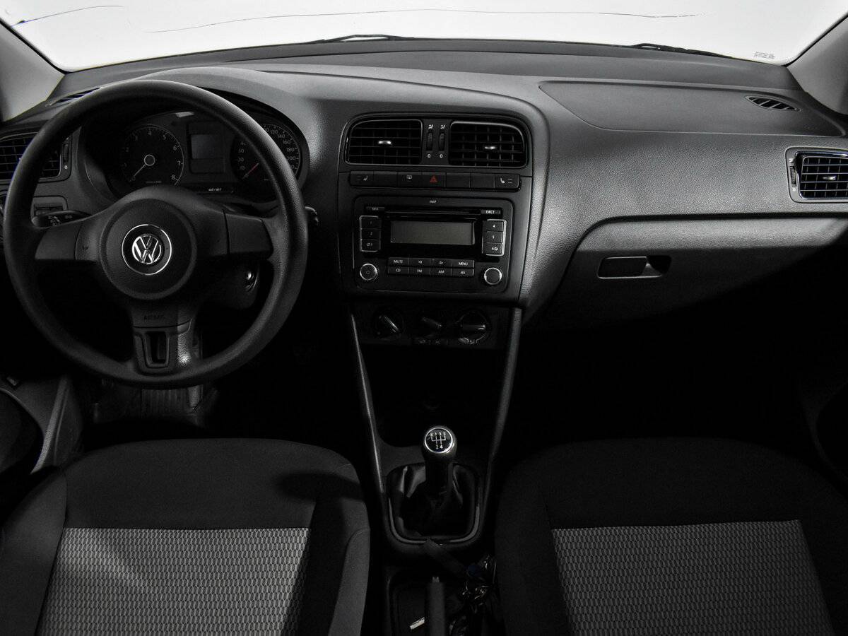 Volkswagen Polo с пробегом — 2011 год. Фото: #15