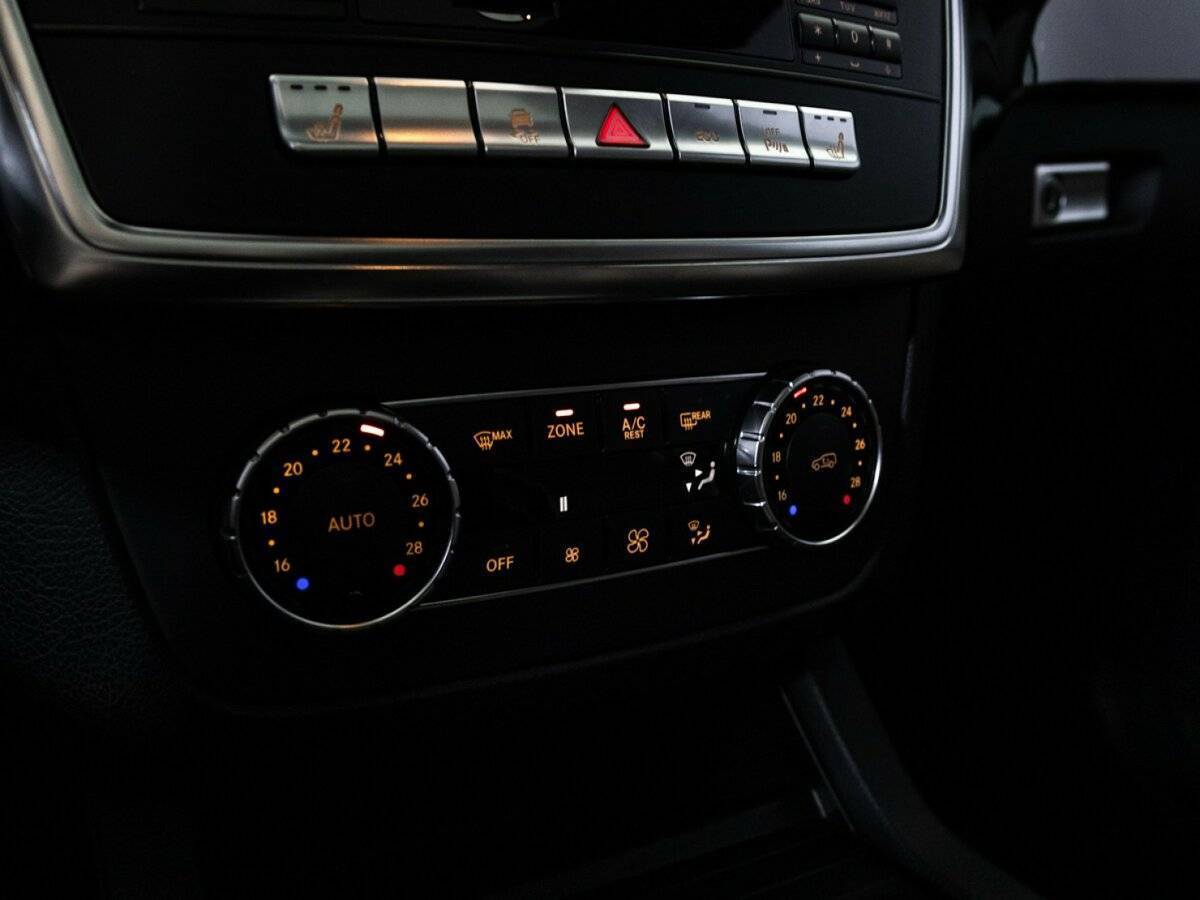 Mercedes-Benz GL-Класс с пробегом — 2015 год. Фото: #21