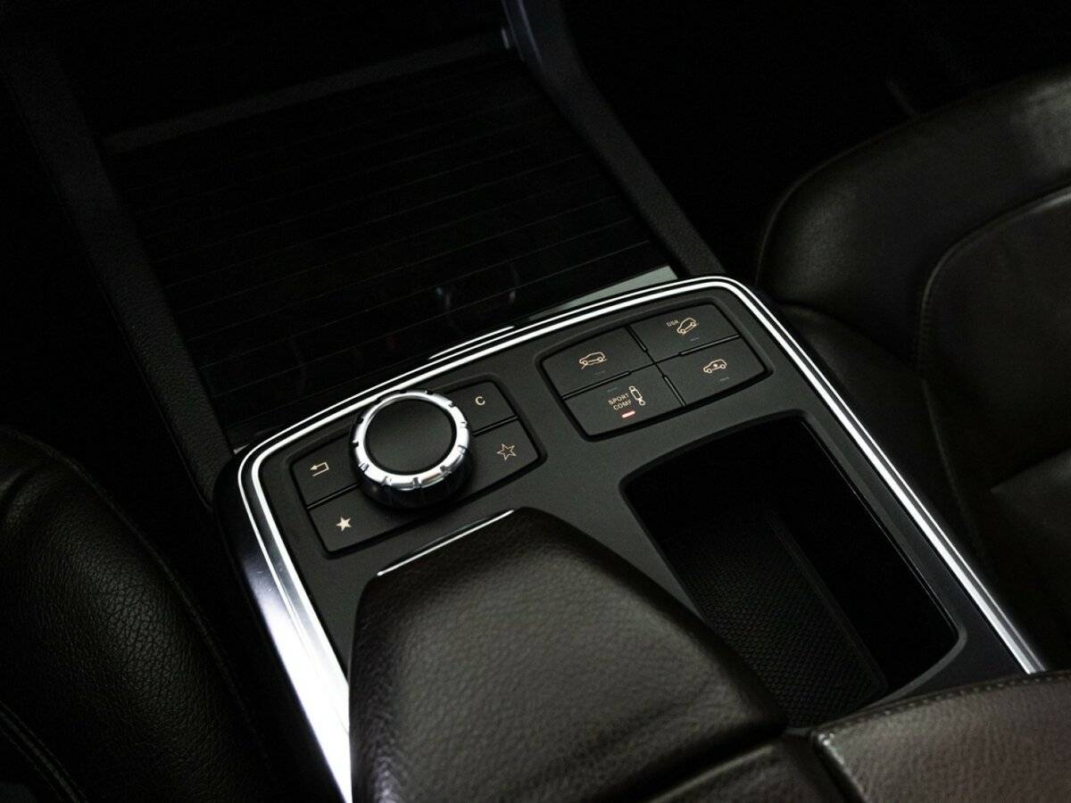 Mercedes-Benz GL-Класс с пробегом — 2015 год. Фото: #23