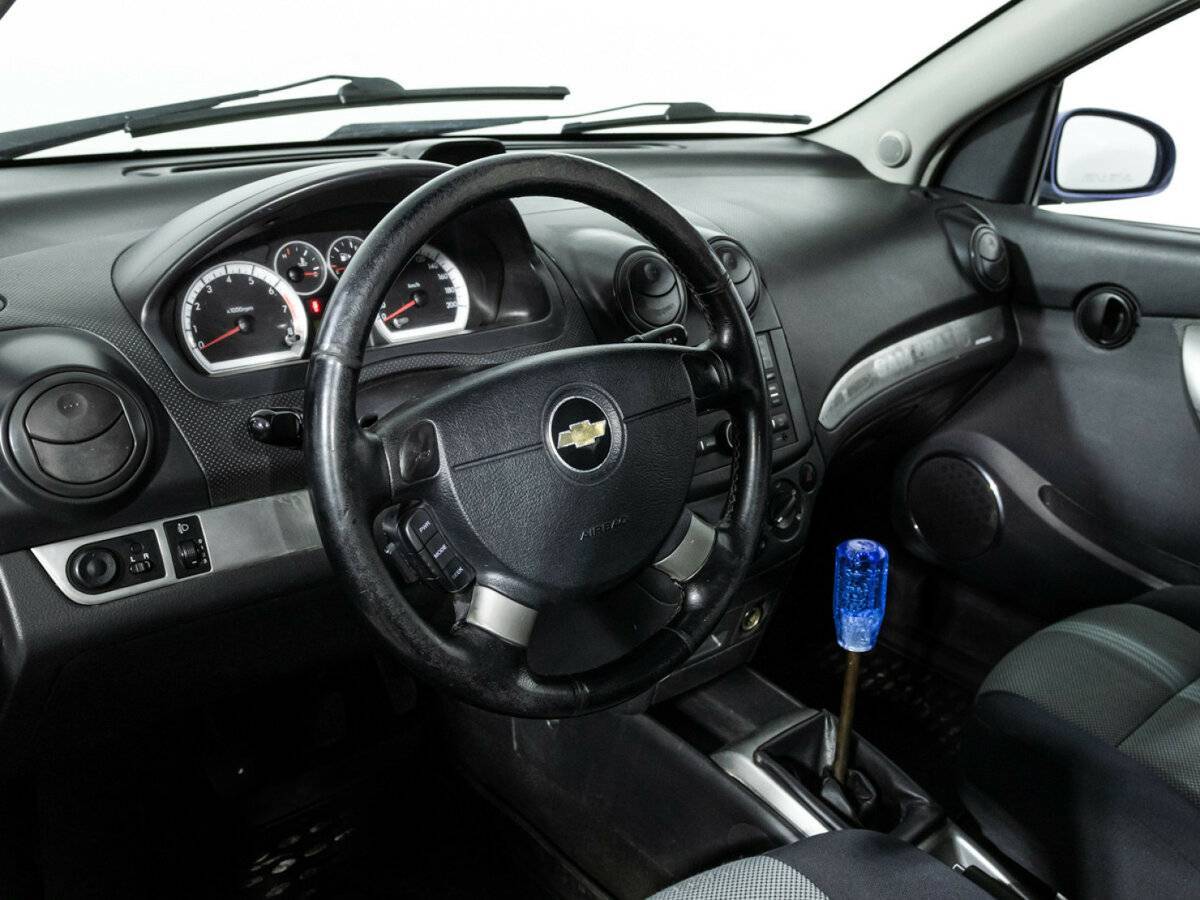 Chevrolet Aveo с пробегом — 2008 год. Фото: #10