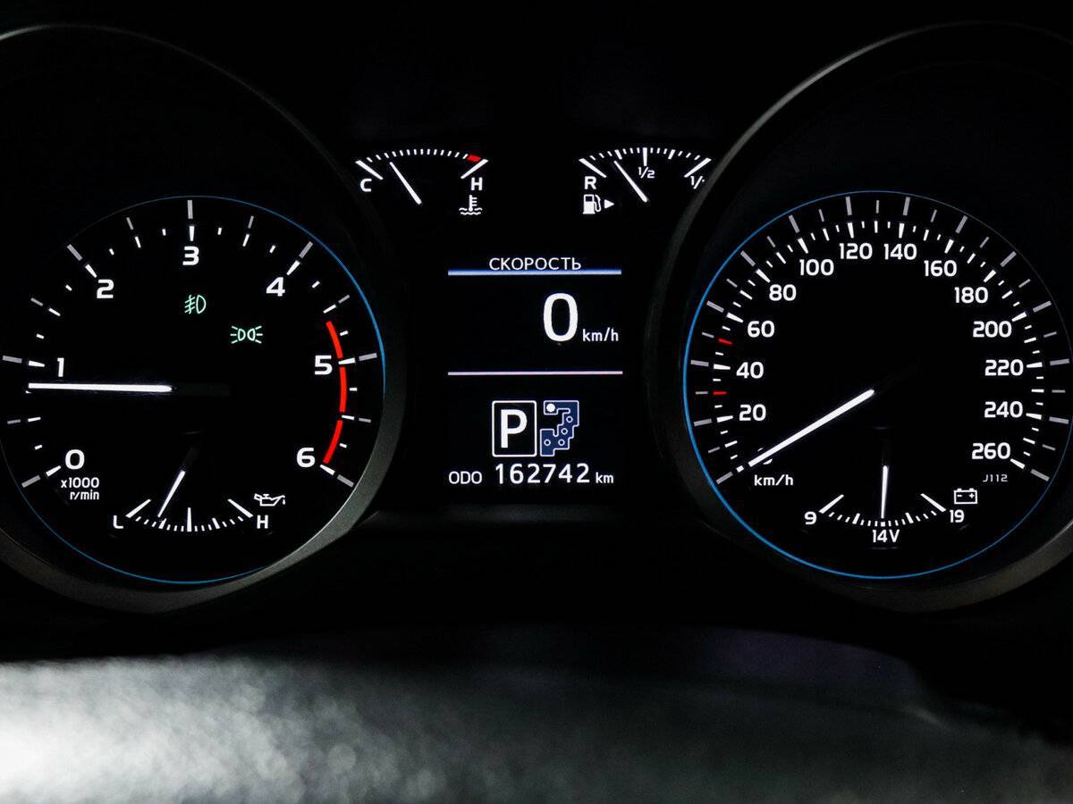 Toyota Land Cruiser с пробегом — 2013 год. Фото: #10