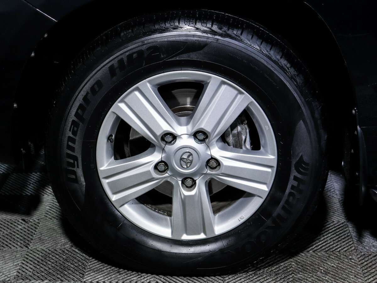 Toyota Land Cruiser с пробегом — 2013 год. Фото: #14