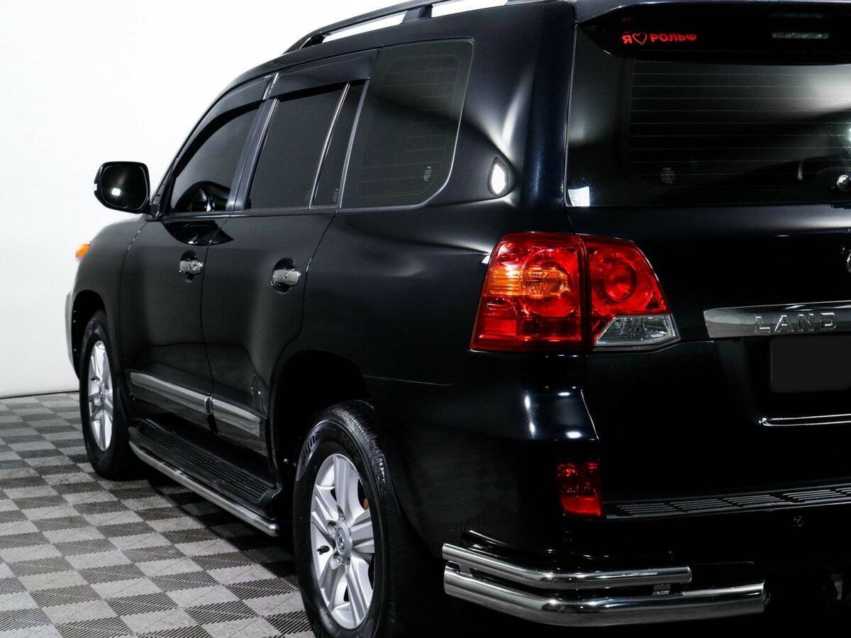 Toyota Land Cruiser с пробегом — 2013 год. Фото: #18