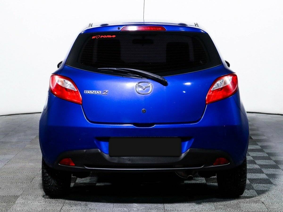 Mazda 2 с пробегом — 2008 год. Фото: #5