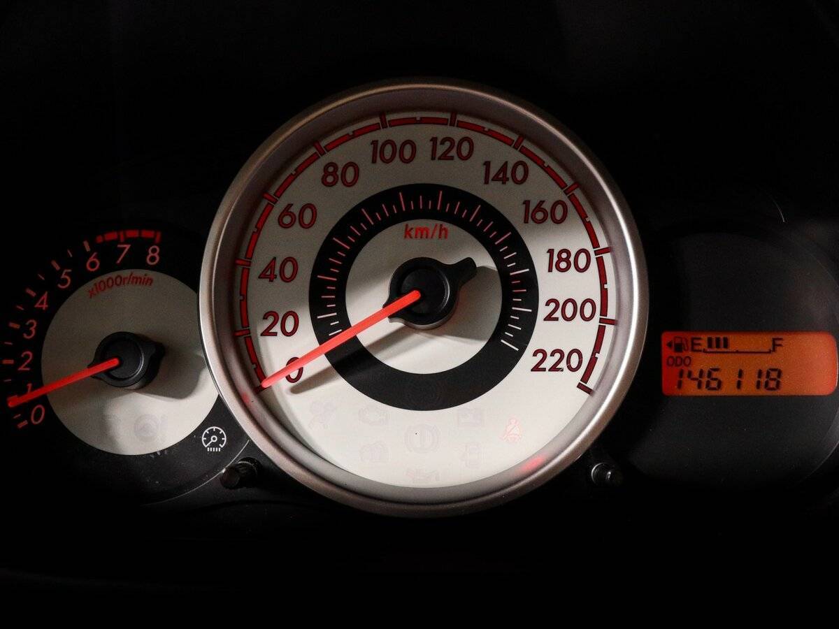 Mazda 2 с пробегом — 2008 год. Фото: #10