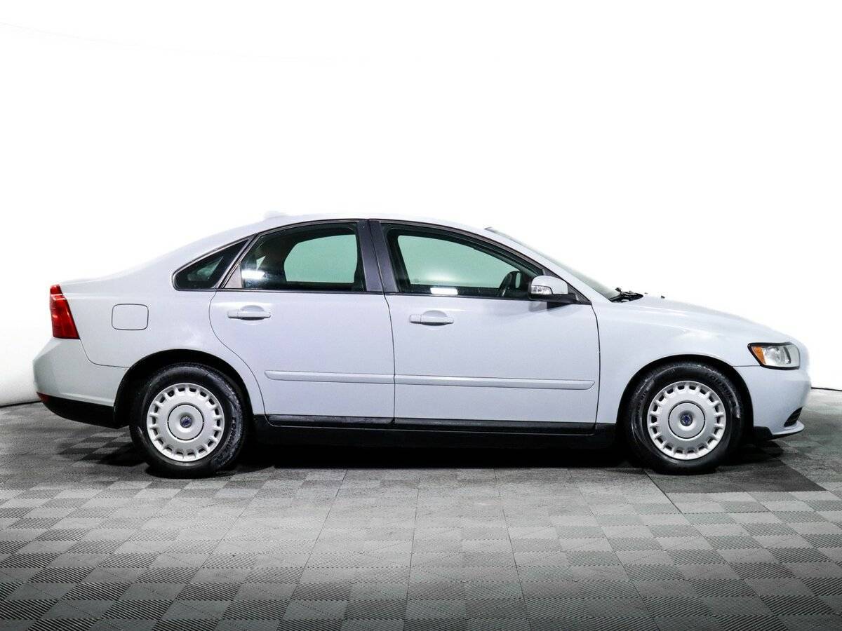 Volvo S40 с пробегом — 2007 год. Фото: #2