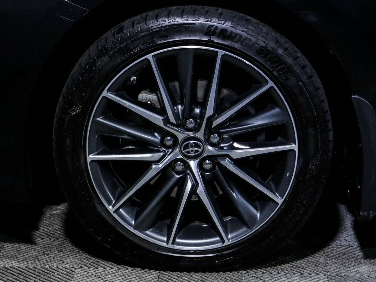 Toyota Camry с пробегом — 2023 год. Фото: #14