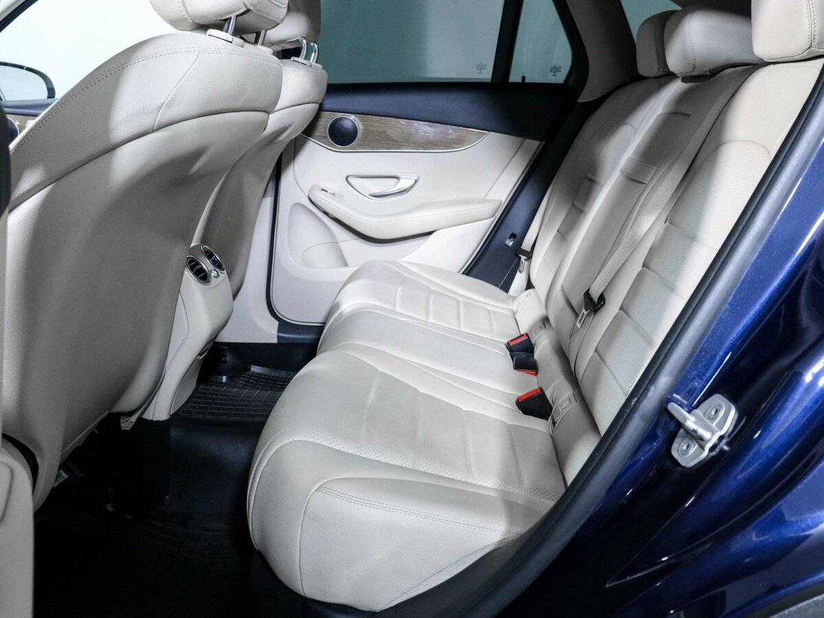 Mercedes-Benz GLC с пробегом — 2015 год. Фото: #9