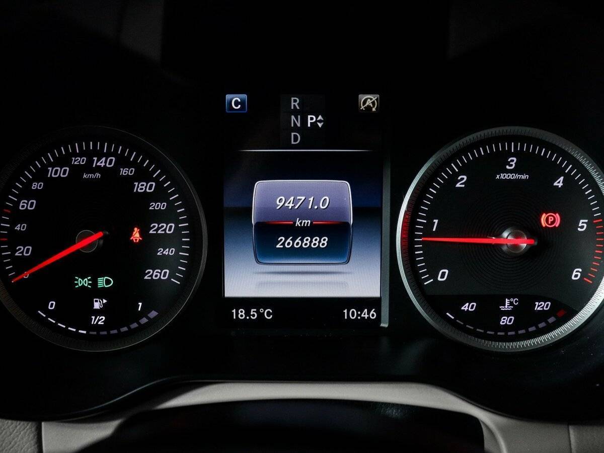 Mercedes-Benz GLC с пробегом — 2015 год. Фото: #10