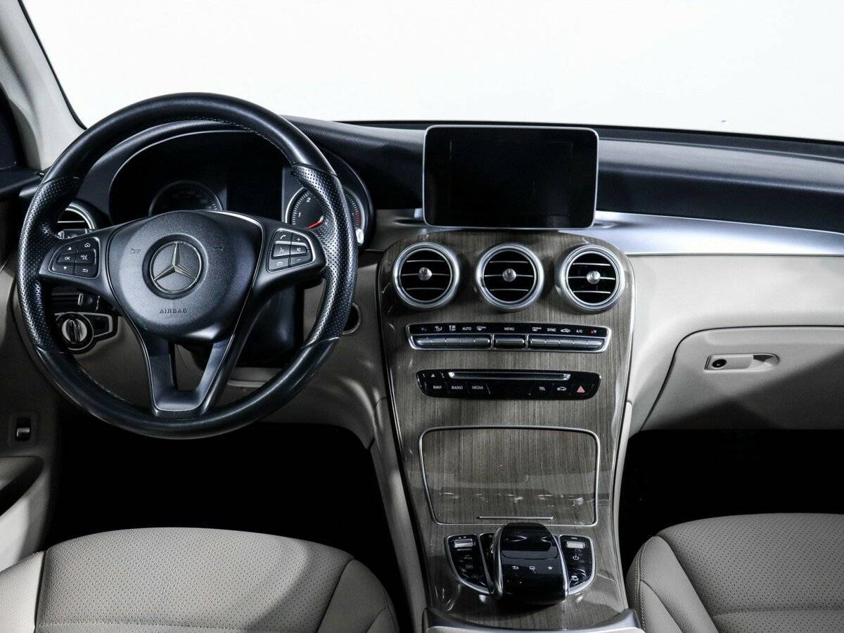 Mercedes-Benz GLC с пробегом — 2015 год. Фото: #11