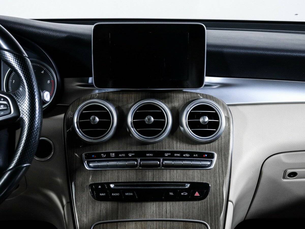 Mercedes-Benz GLC с пробегом — 2015 год. Фото: #12