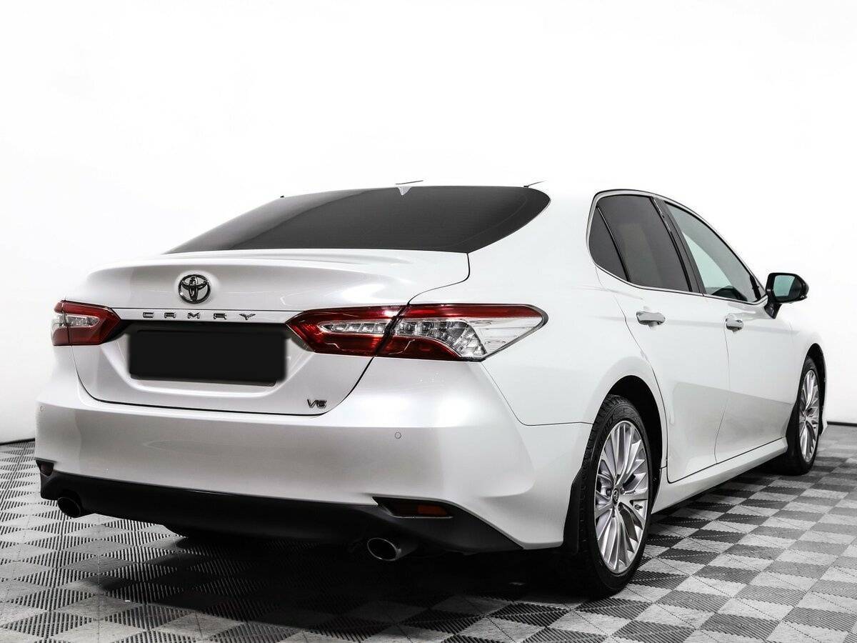 Toyota Camry с пробегом — 2020 год. Фото: #4