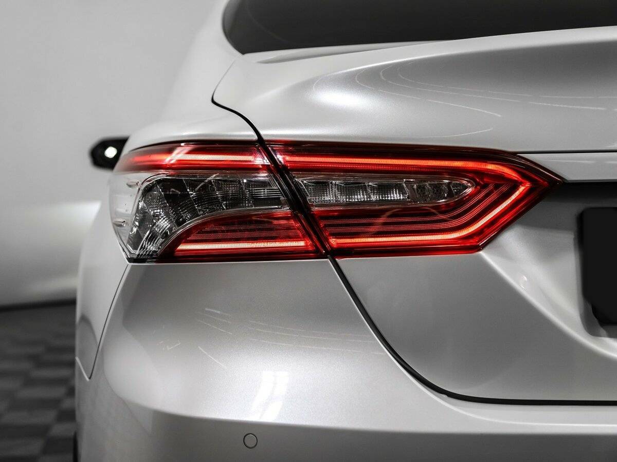 Toyota Camry с пробегом — 2020 год. Фото: #16