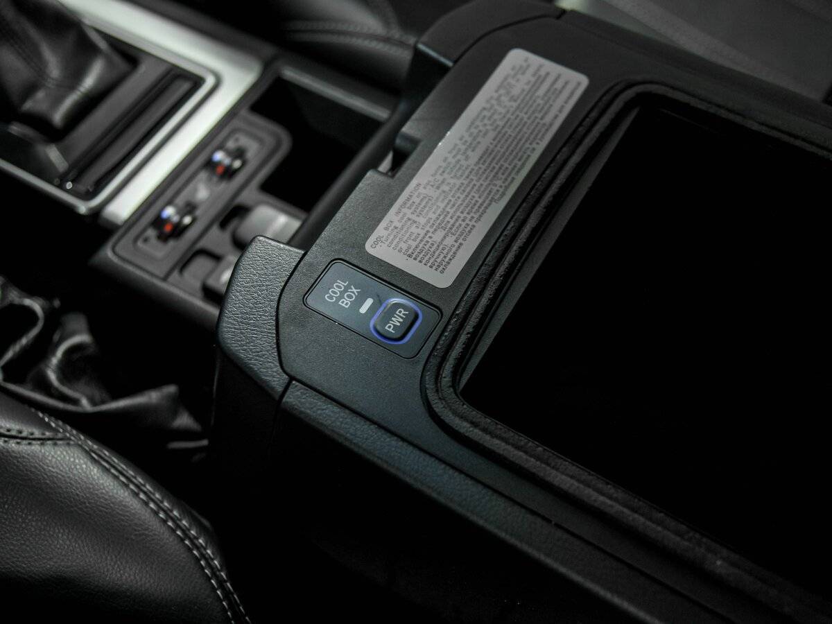 Toyota Land Cruiser Prado с пробегом — 2017 год. Фото: #15