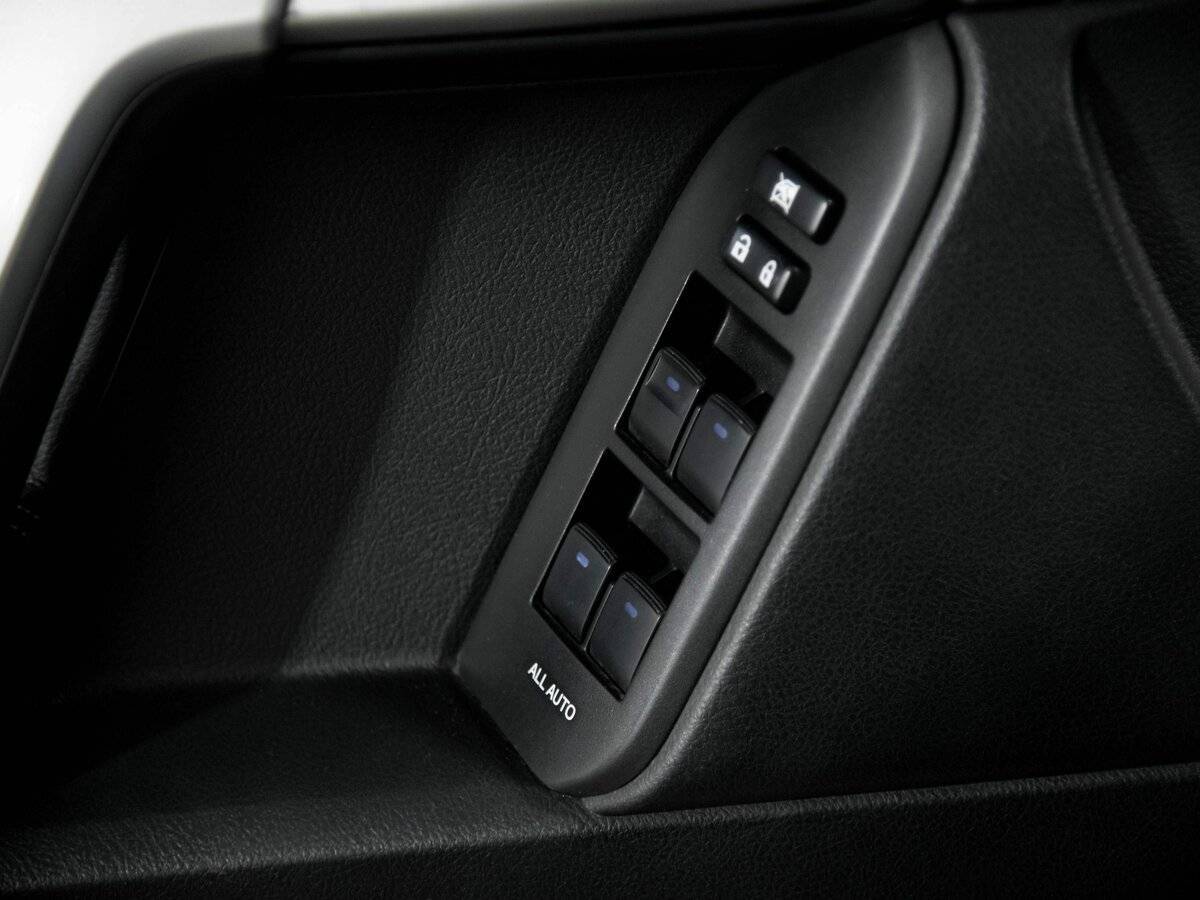 Toyota Land Cruiser Prado с пробегом — 2017 год. Фото: #17