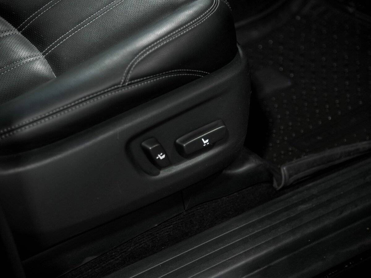 Toyota Land Cruiser Prado с пробегом — 2017 год. Фото: #24