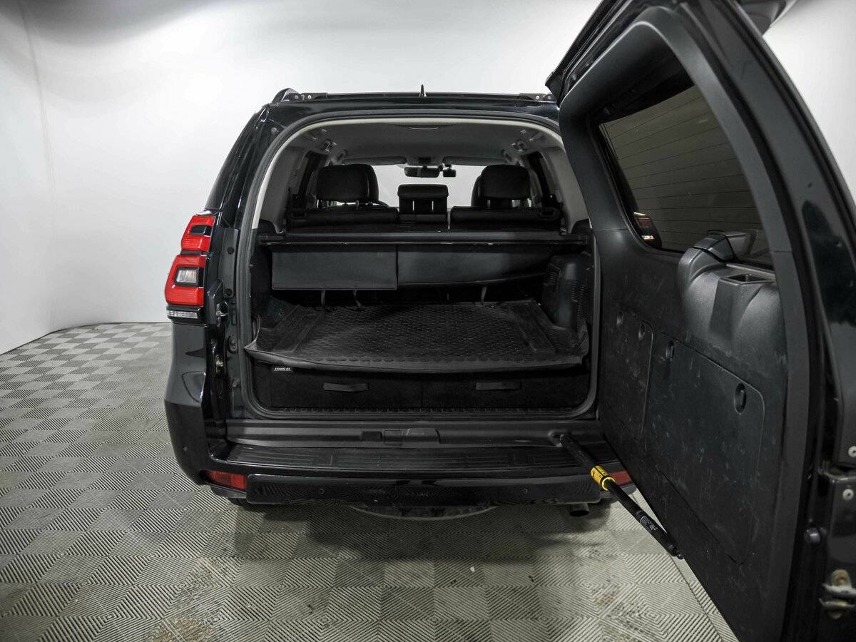 Toyota Land Cruiser Prado с пробегом — 2017 год. Фото: #25
