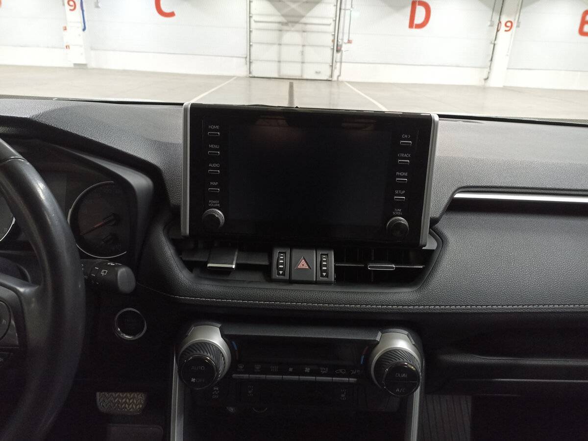 Toyota RAV4 с пробегом — 2021 год. Фото: #14