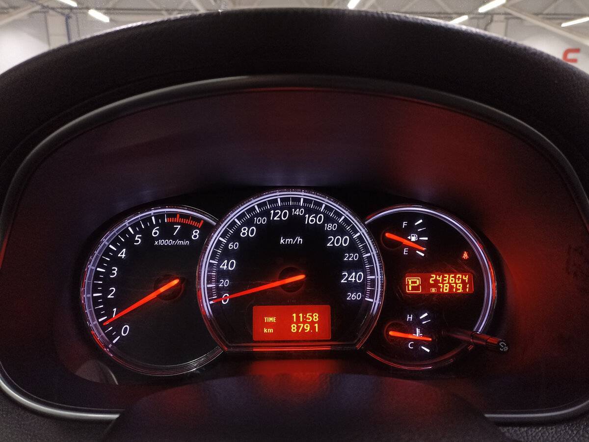 Nissan Teana с пробегом — 2011 год. Фото: #12