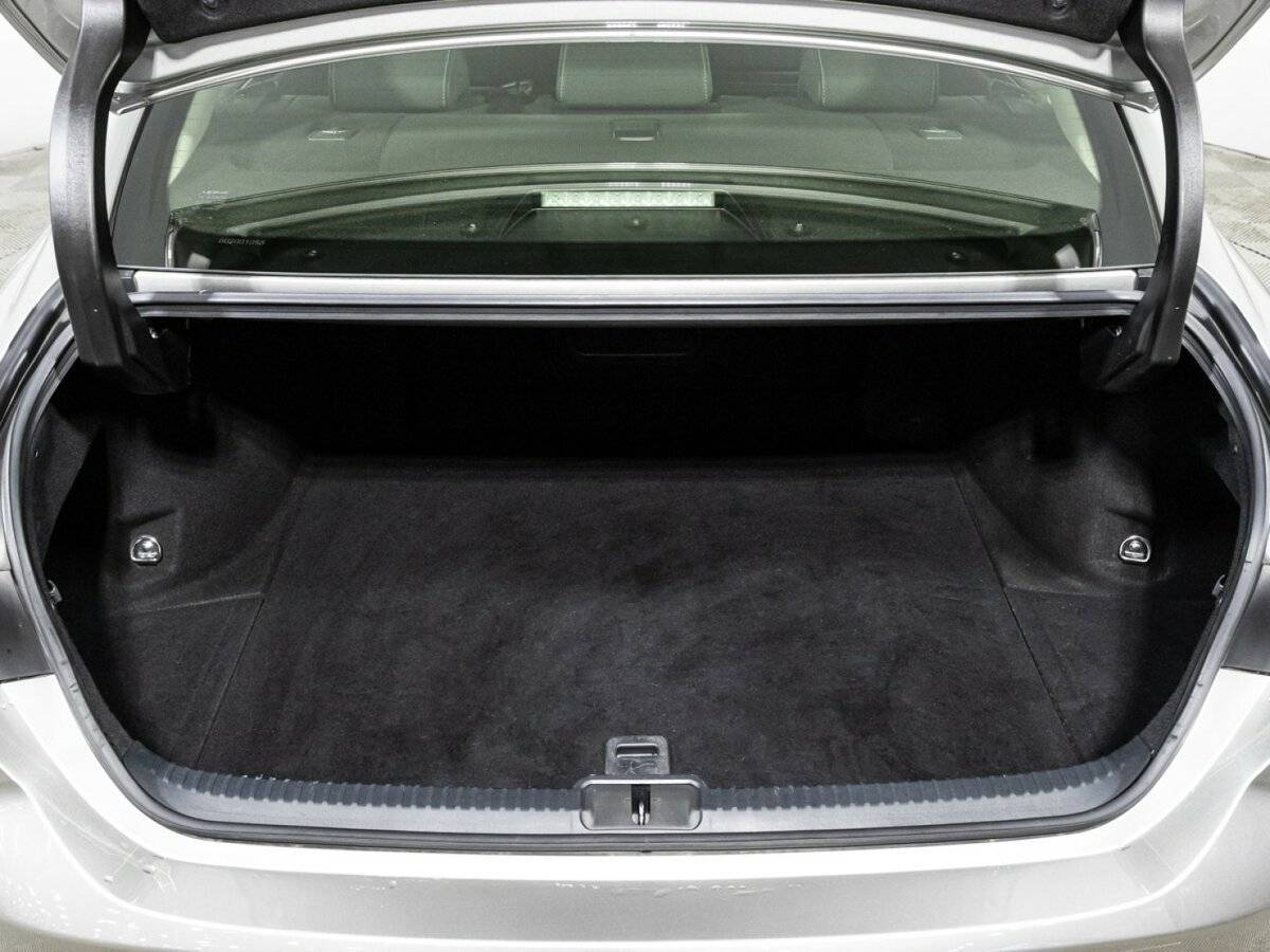 Lexus ES с пробегом — 2018 год. Фото: #13