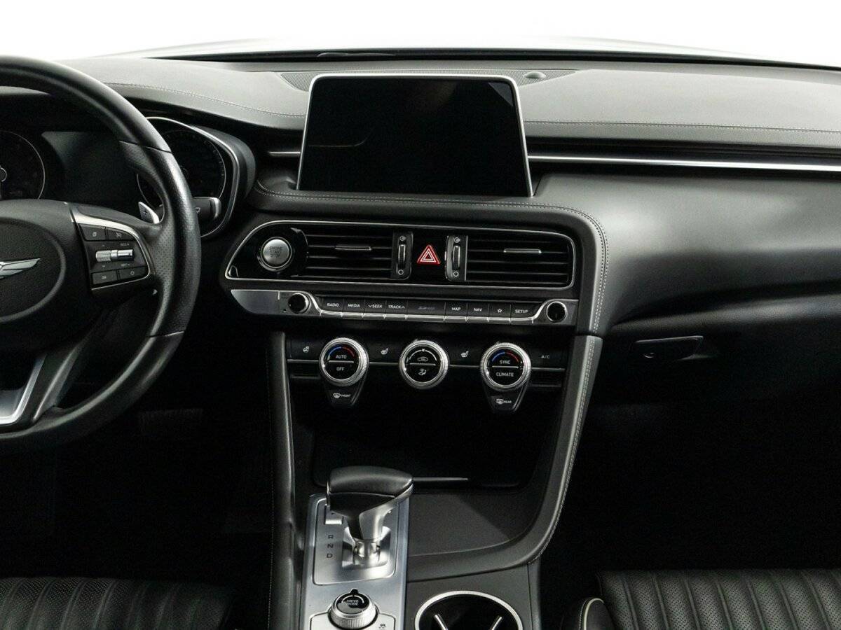 Genesis G70 с пробегом — 2018 год. Фото: #13