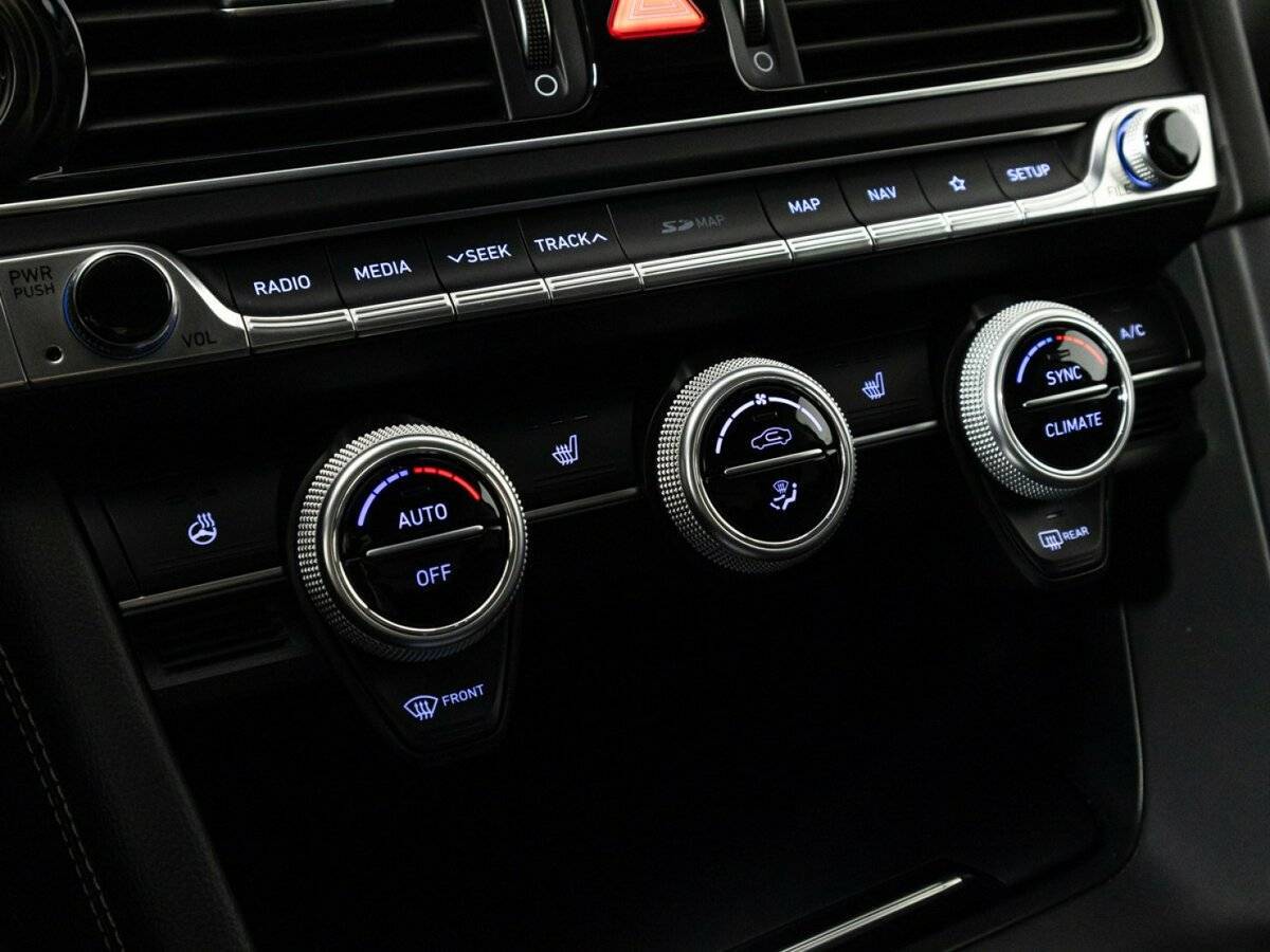 Genesis G70 с пробегом — 2018 год. Фото: #16