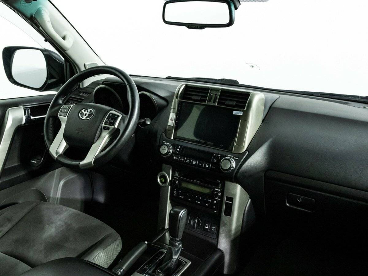 Toyota Land Cruiser Prado с пробегом — 2011 год. Фото: #8