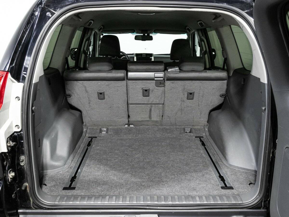 Toyota Land Cruiser Prado с пробегом — 2011 год. Фото: #14