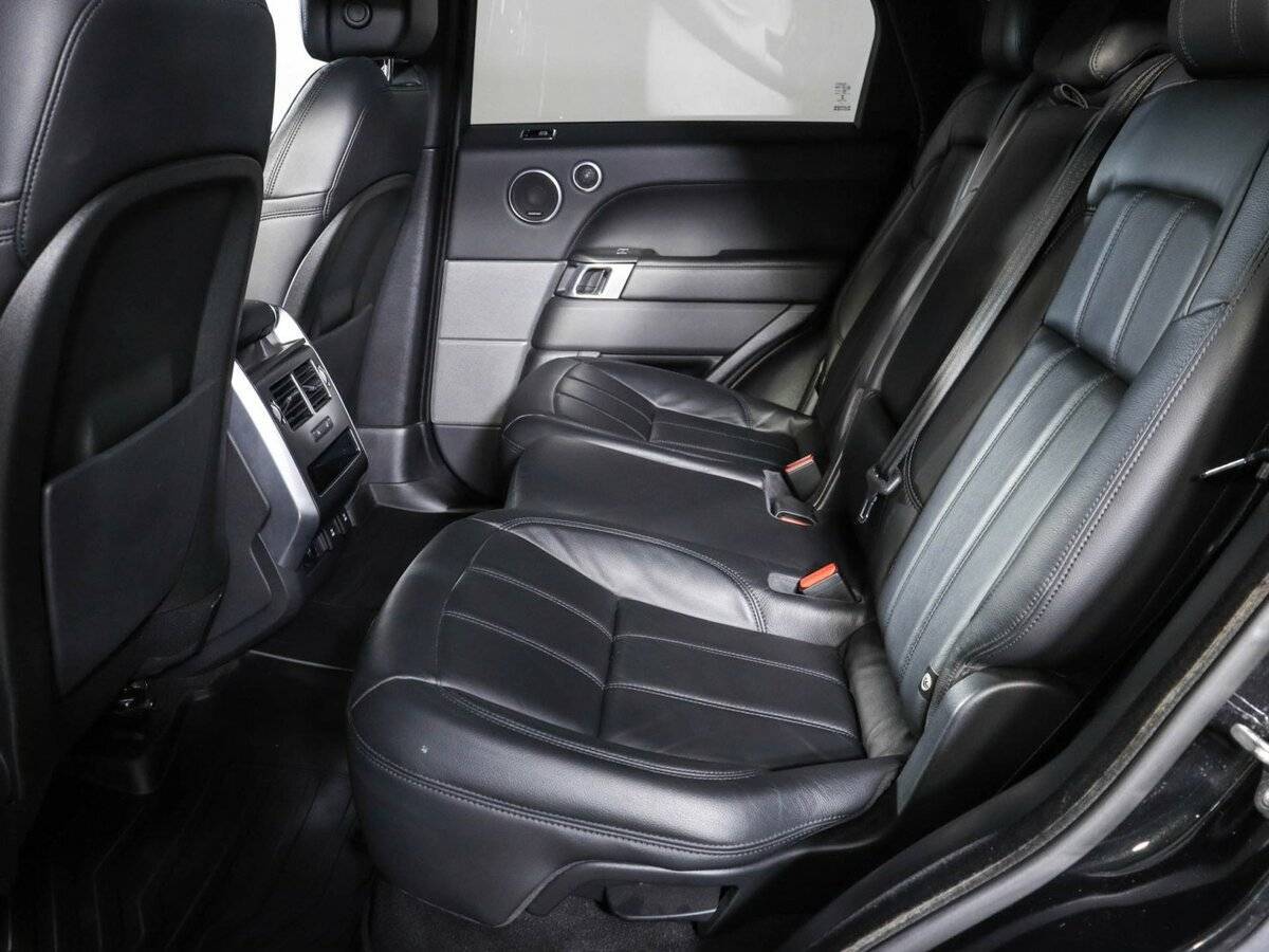 Land Rover Range Rover Sport с пробегом — 2019 год. Фото: #9