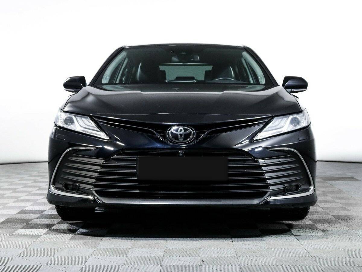 Toyota Camry с пробегом — 2021 год. Фото: #1