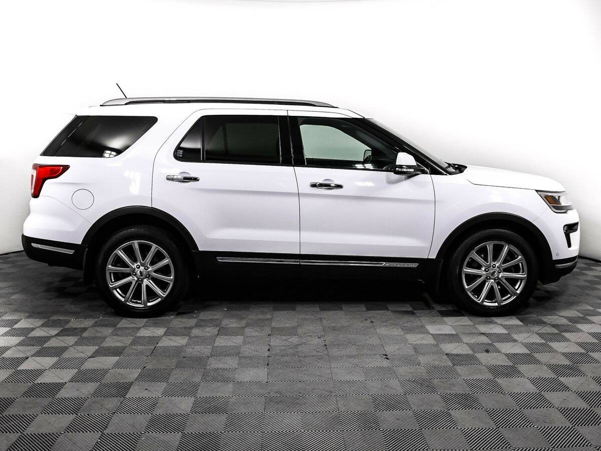 Ford Explorer с пробегом — 2019 год. Фото: #3