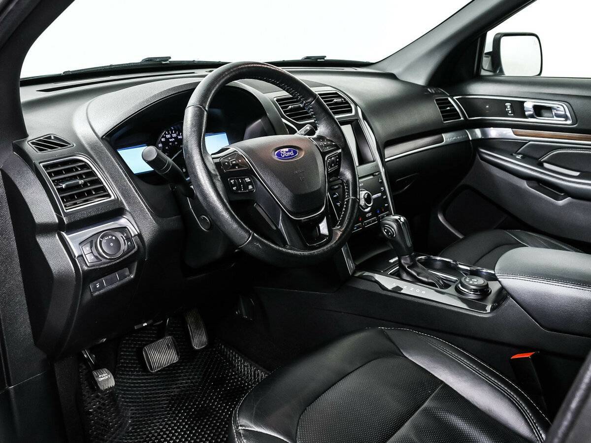 Ford Explorer с пробегом — 2019 год. Фото: #11