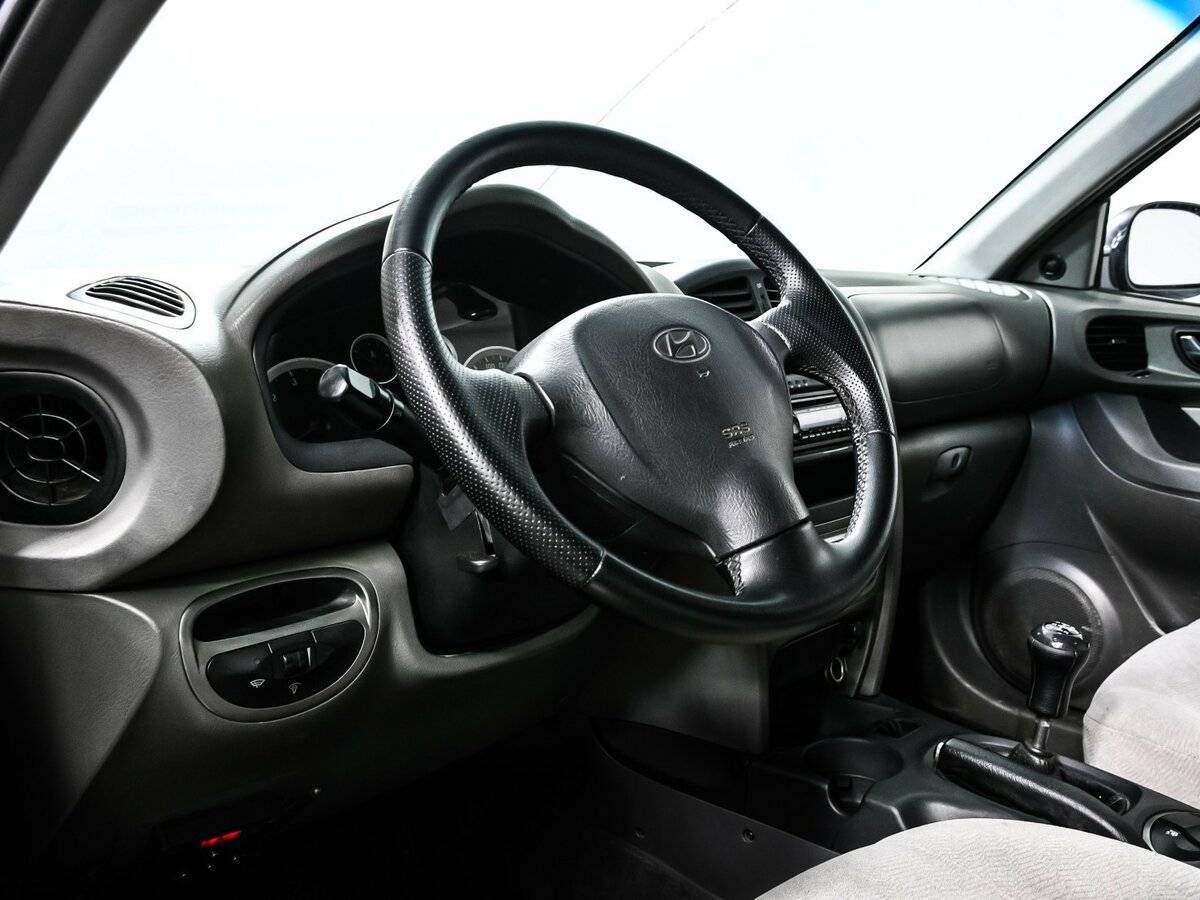 Hyundai Santa Fe с пробегом — 2011 год. Фото: #12