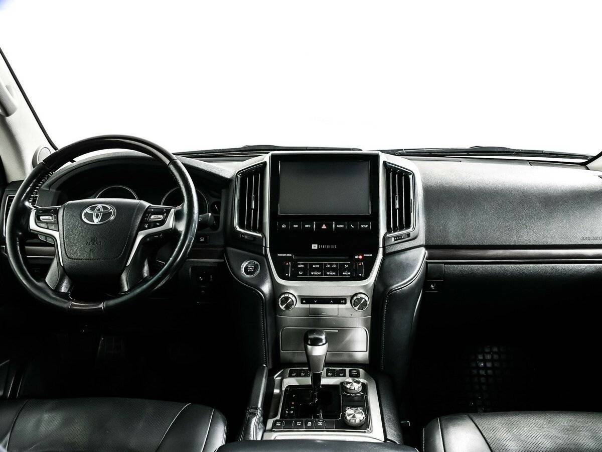Toyota Land Cruiser с пробегом — 2018 год. Фото: #10