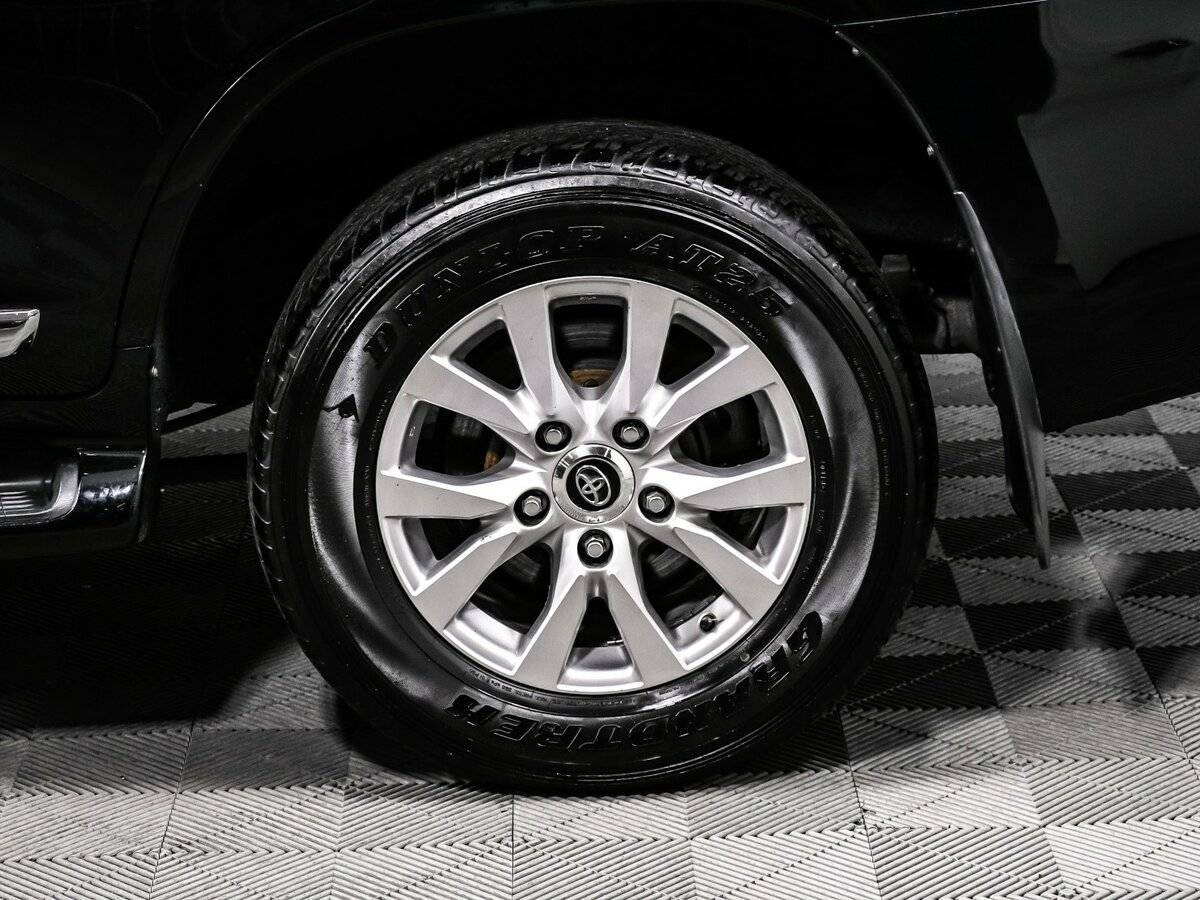 Toyota Land Cruiser с пробегом — 2018 год. Фото: #13