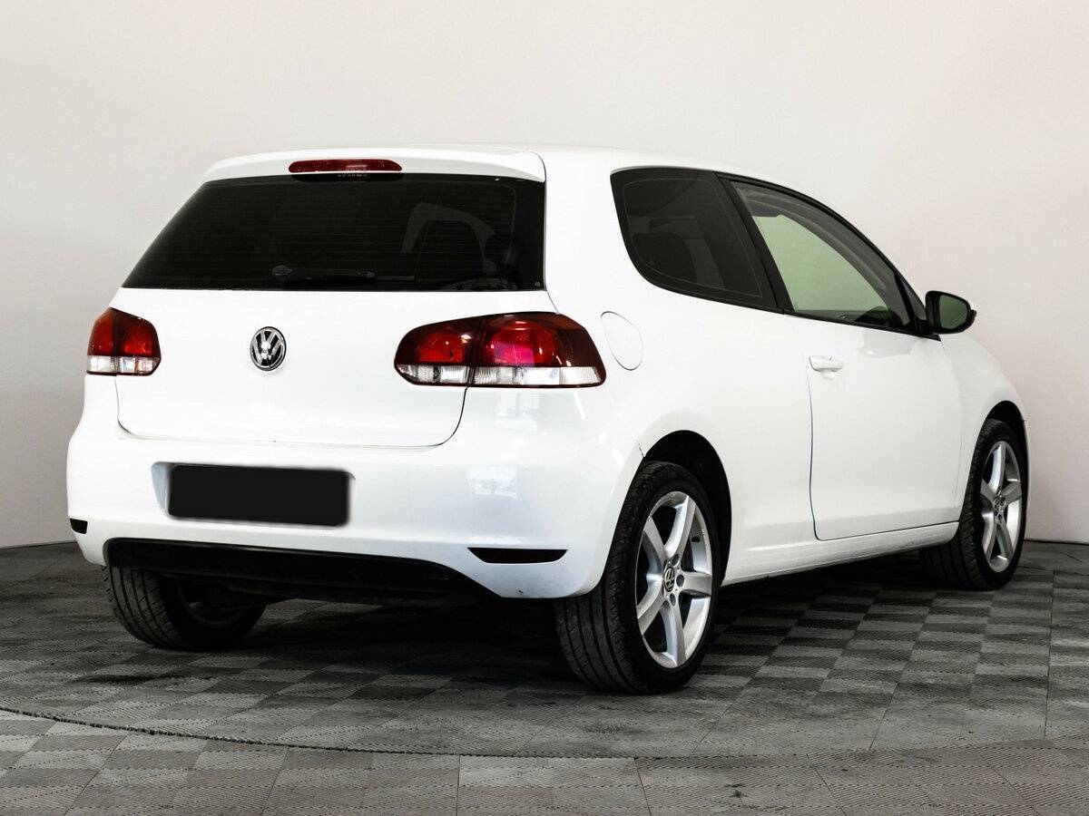 Volkswagen Golf с пробегом — 2009 год. Фото: #3