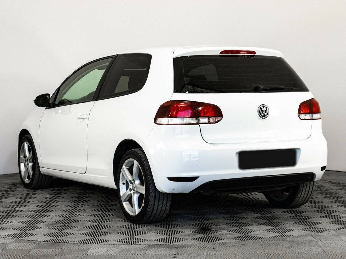 Volkswagen Golf с пробегом — 2009 год. Фото: #5