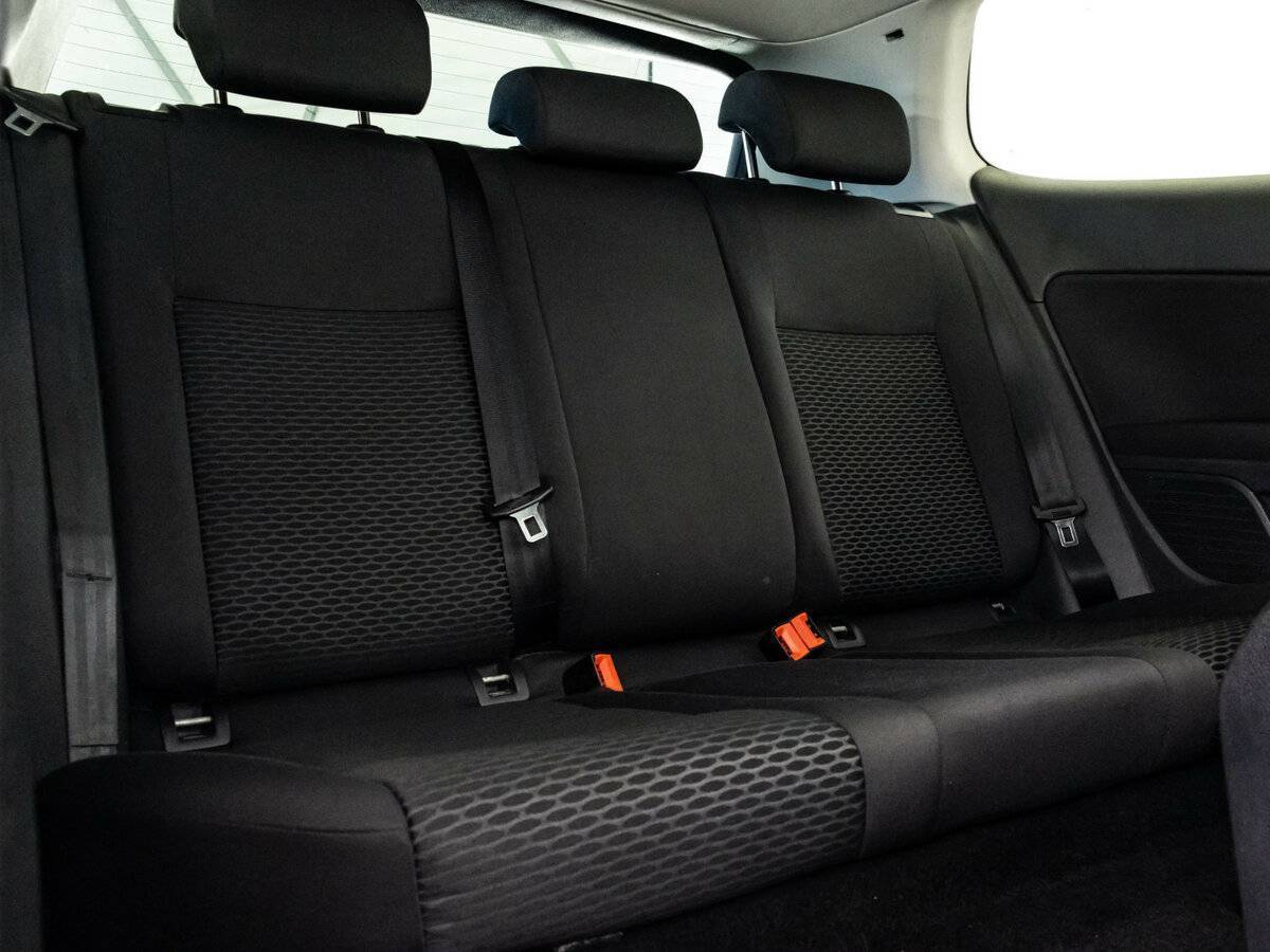 Volkswagen Golf с пробегом — 2009 год. Фото: #13