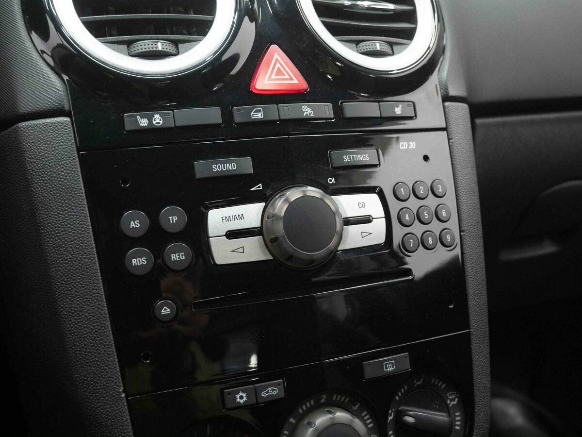 Opel Corsa с пробегом — 2008 год. Фото: #18