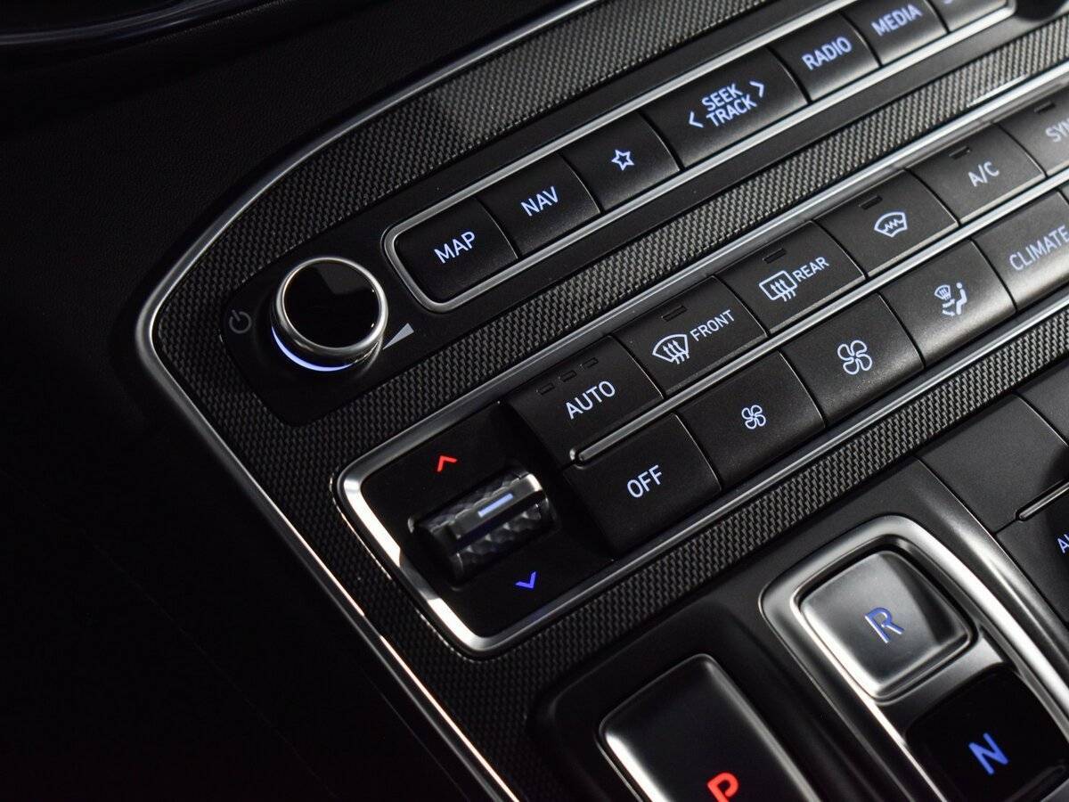 Hyundai Santa Fe с пробегом — 2021 год. Фото: #13