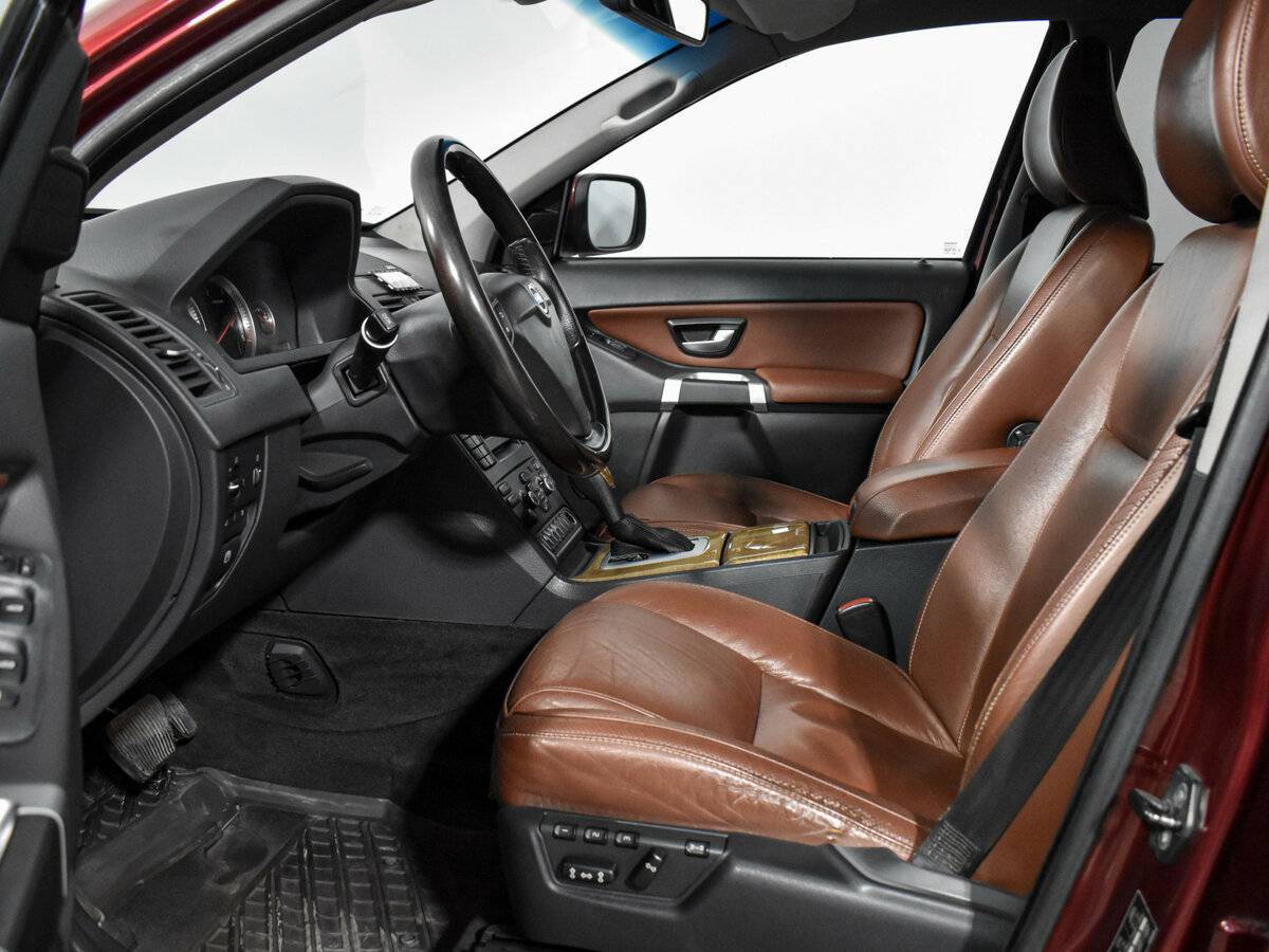 Volvo XC90 с пробегом — 2008 год. Фото: #9