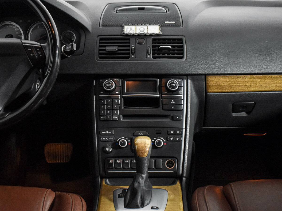 Volvo XC90 с пробегом — 2008 год. Фото: #12