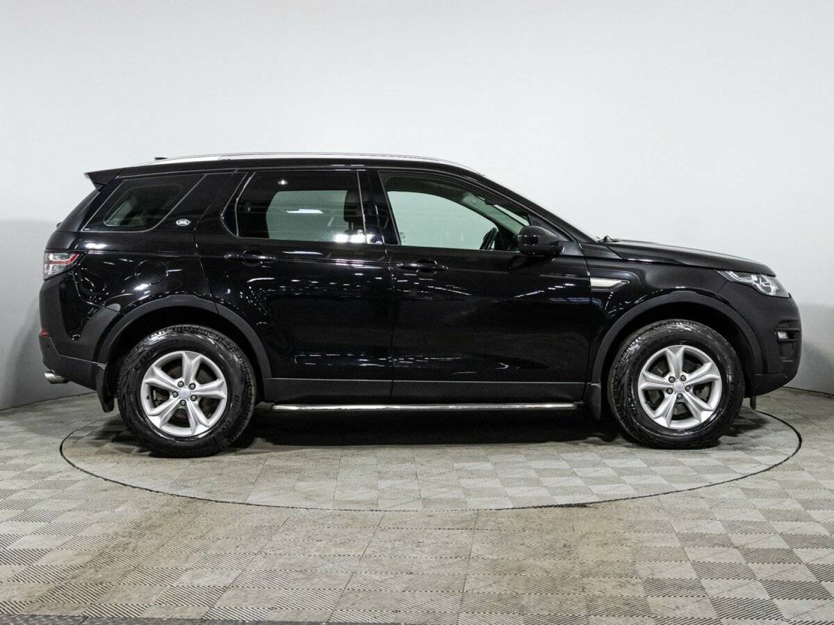 Land Rover Discovery Sport с пробегом — 2017 год. Фото: #3