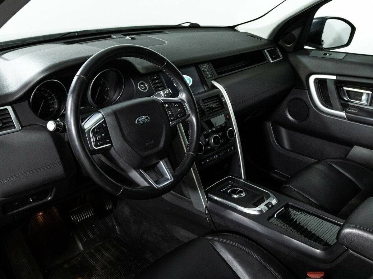 Land Rover Discovery Sport с пробегом — 2017 год. Фото: #10