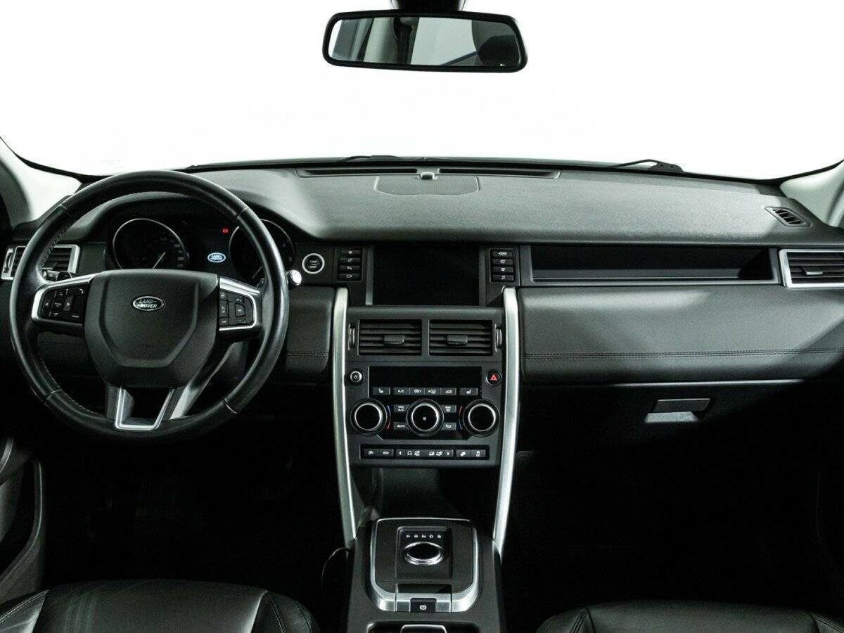 Land Rover Discovery Sport с пробегом — 2017 год. Фото: #12
